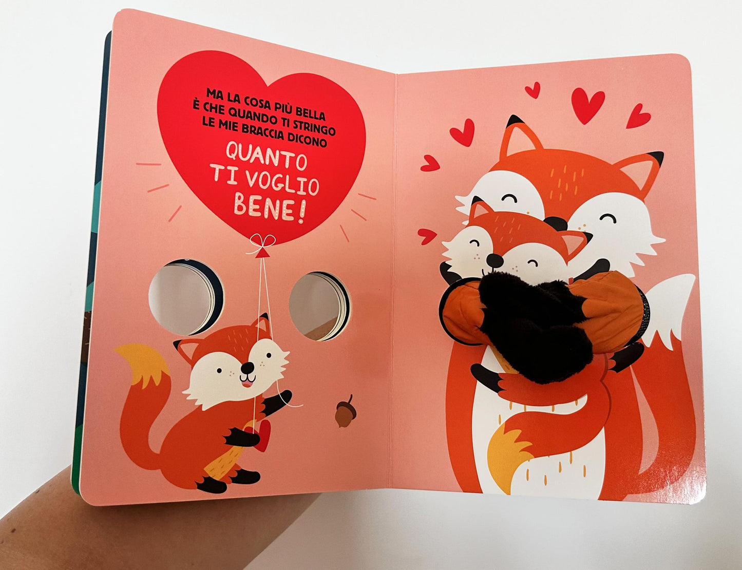 Abbracciami piccola volpe